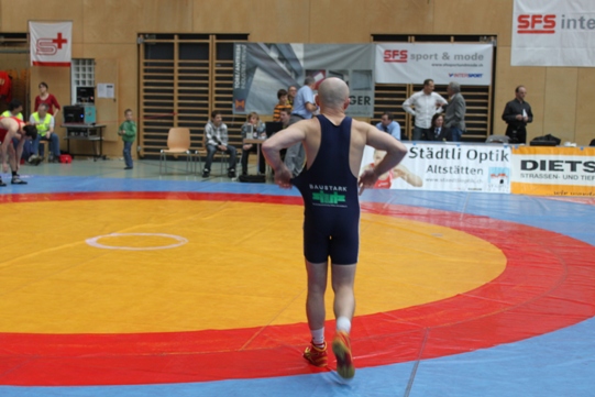 Comeback des Jahres: Trainer Jonny tritt auf die Matte und holt bis 55kg die Bronzemedaille! Comeback des Jahres: Trainer Jonny tritt auf die Matte und holt bis 55kg die Bronzemedaille!
